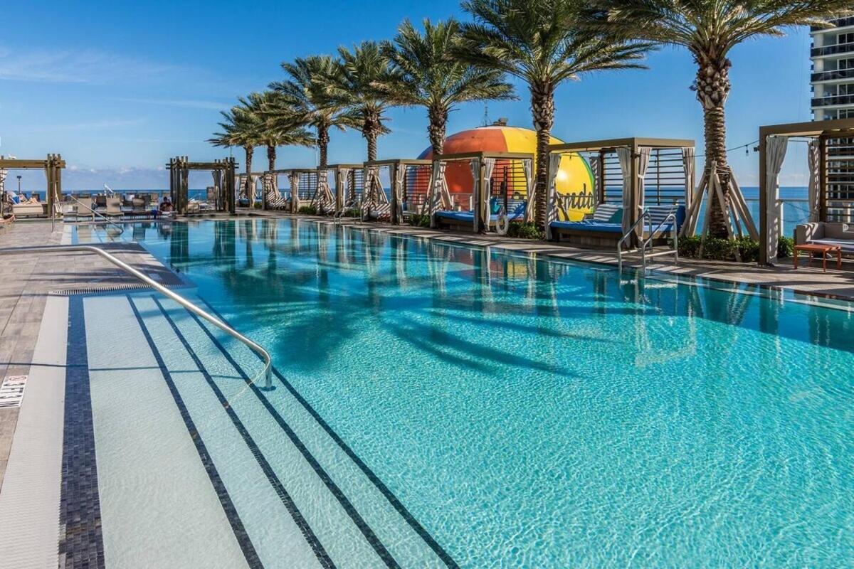 Spectacular Sunset Views Over The Ocean At Hollywood Exterior foto